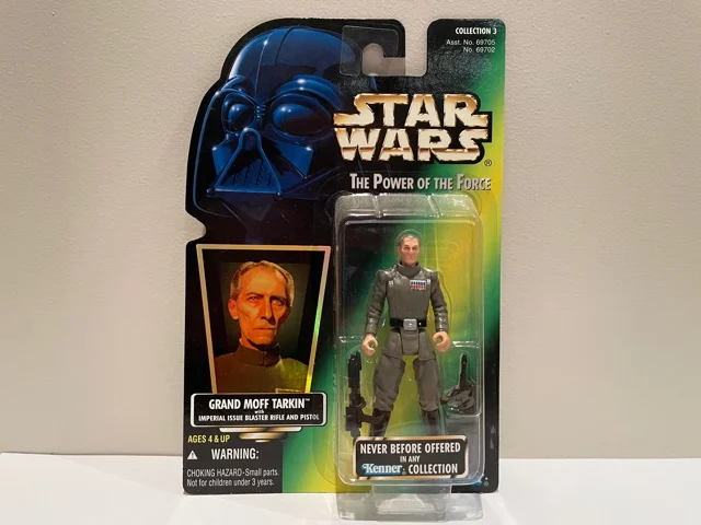 Star Wars Power of the Force (II) Grand Moff Tarkin with Imperial Issue Blaster Rifle and Pistol