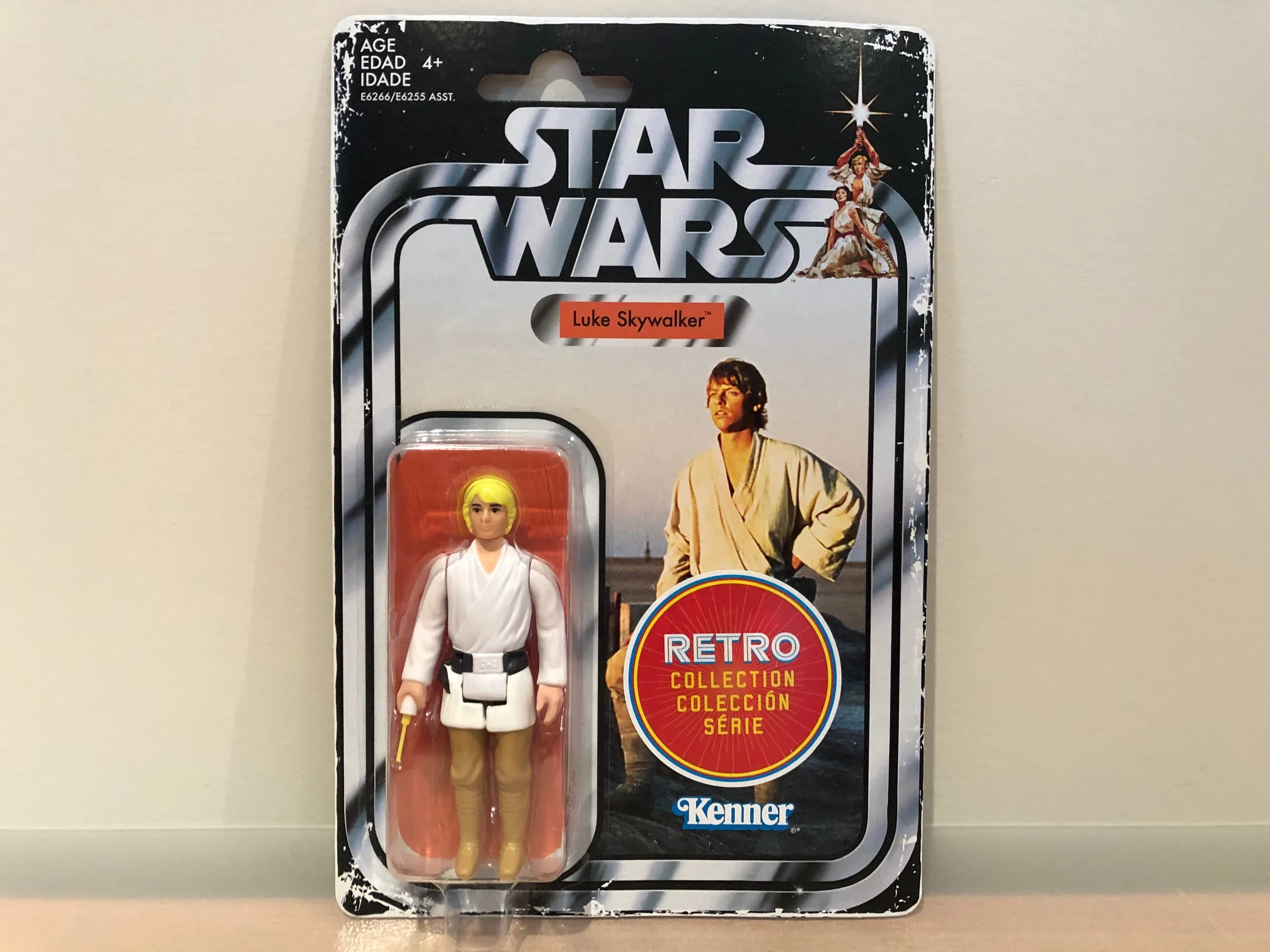 Star Wars The Retro Collection 3.75 inch Action Figures Wave 1 Luke Skywalker