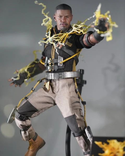 Hot Toys MMS644 Spiderman No Way Home Electro 1/6 Scale Collectible Figure