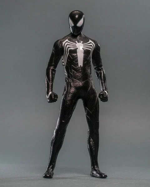 Hot Toys VGM56B Marvel Spiderman 2 1/6th scale Peter Parker (Black Suit) Collectible Figure Toyfair Special Edition